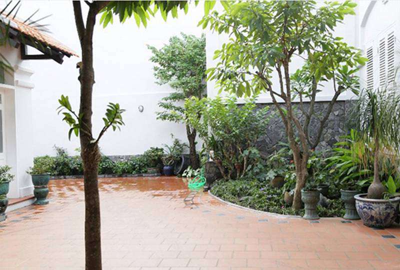 Luxury villa for rent on Pham Ngoc Thach street District 3 : 8000USD