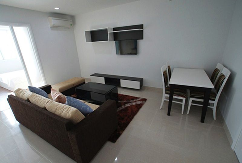 Nice serviced apartment for rent on Pham Ngu Lao street, district 1
