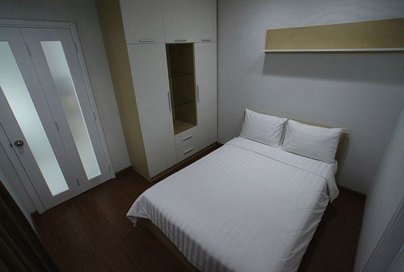 Nice serviced apartment for rent on Pham Ngu Lao street, district 1