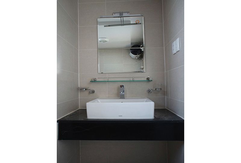 Nice serviced apartment for rent on Pham Ngu Lao street, district 1