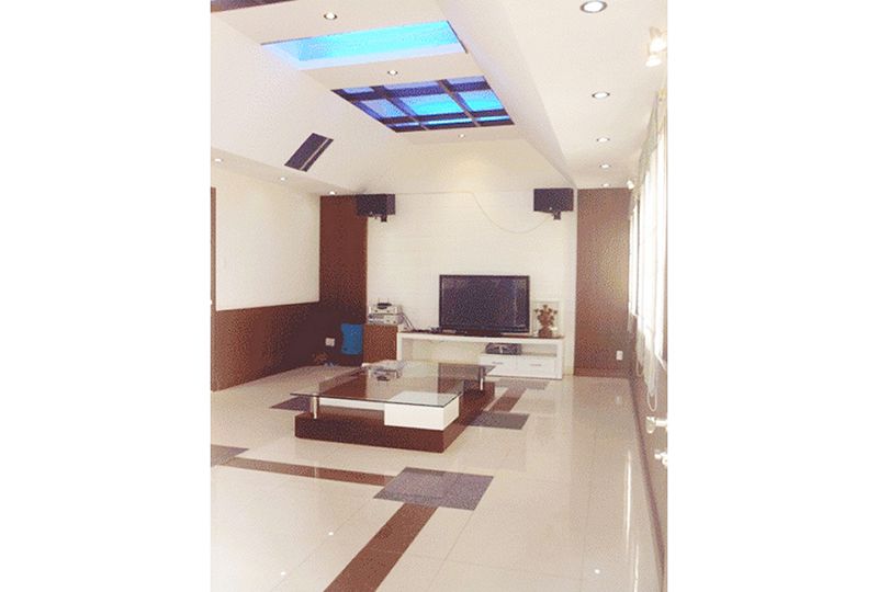 Villa for rent on Nguyen Trong Tuyen street Phu Nhuan District 2300USD