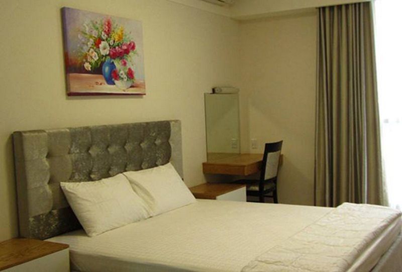Nice apartment for rent in Sai Gon Airport Plaza Tan Binh District $1200
