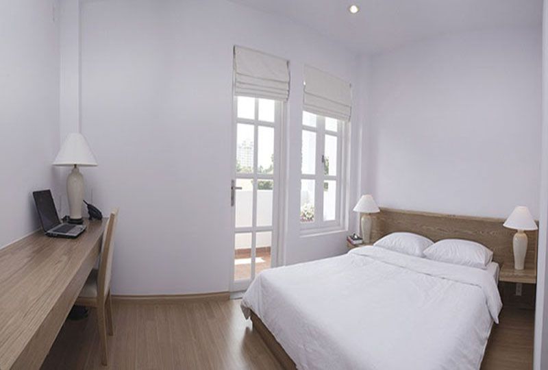 Nice Serviced apartment for rent on Le Thanh Ton street district 1
