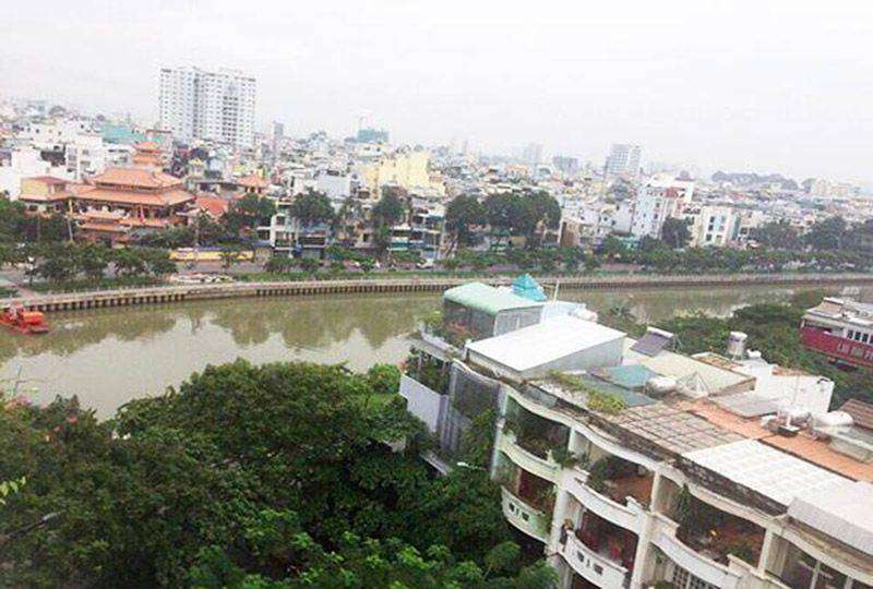 Local Apartment on Tran Nhat Duat street Tan Dinh ward district 1 for rent - Rental : 550USD