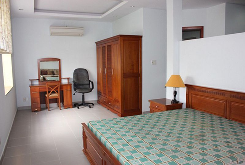 Cheap house in Thao Dien area District 2 for rent