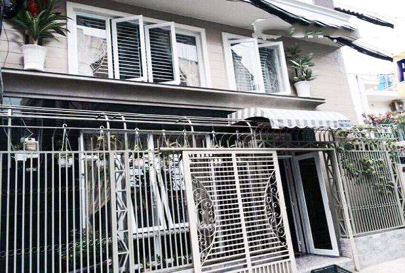Nice House on Phan Xich Long street Phu Nhuan district for rent