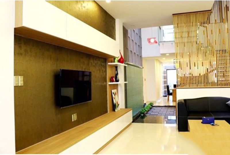Luxury House on Ly Phuc Man street district 7 for rent