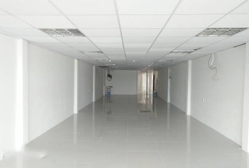Bright Office on Vo Van Tan street , district 3 for rent.