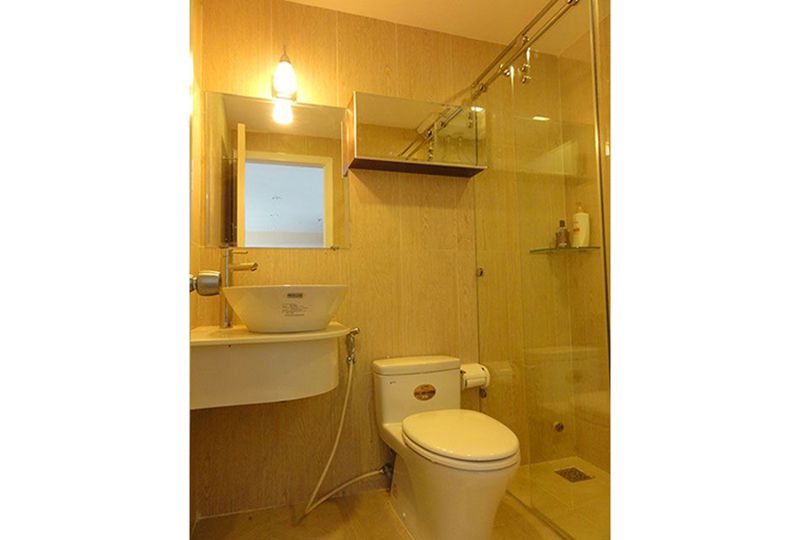 Nice Serviced apartment on NTMK street district 1 for lease
