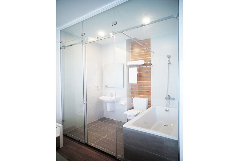 New Serviced apartment in district 4 nearby district 1 for rent