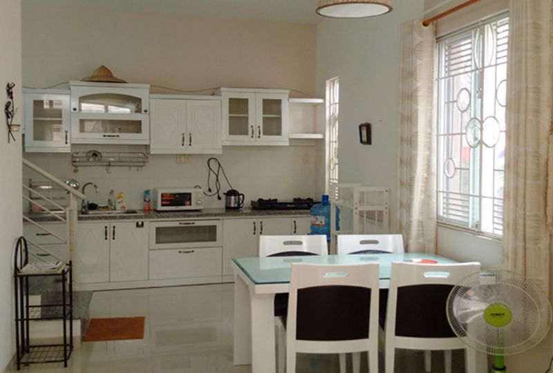 Cozy serviced apartment on Nguyen Van Lac street Binh Thanh district for rent.