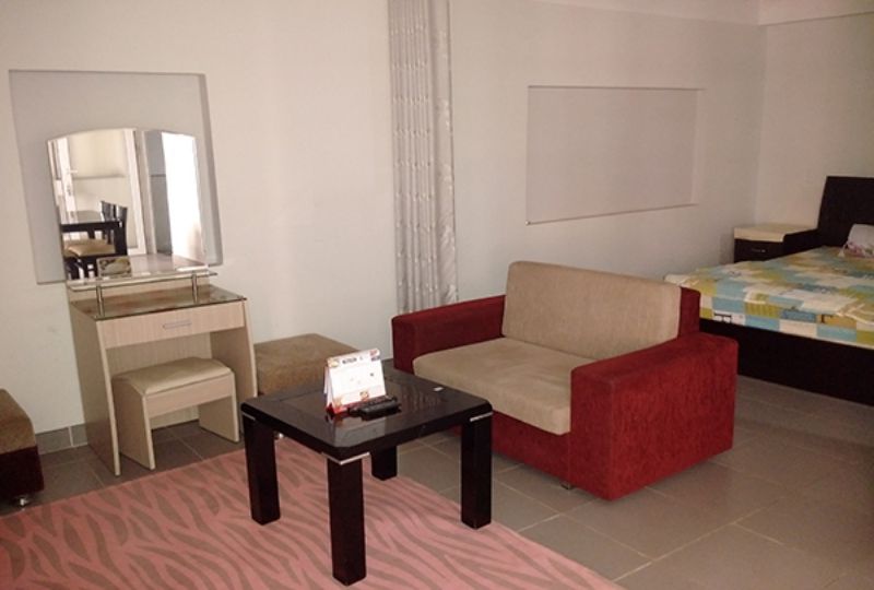 1 bedroom serviced apartment on Huynh Van Banh st Phu Nhuan for rent