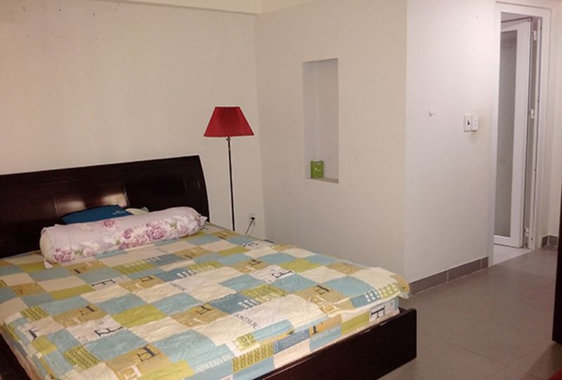 1 bedroom serviced apartment on Huynh Van Banh st Phu Nhuan for rent