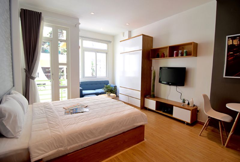 Nice serviced apartment near Ben Thanh Market for rent