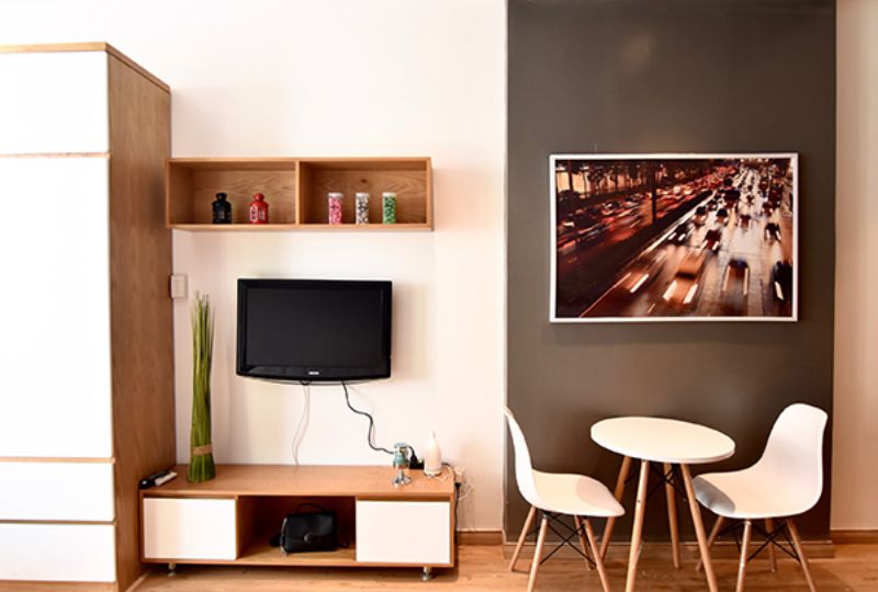 Nice serviced apartment near Ben Thanh Market for rent