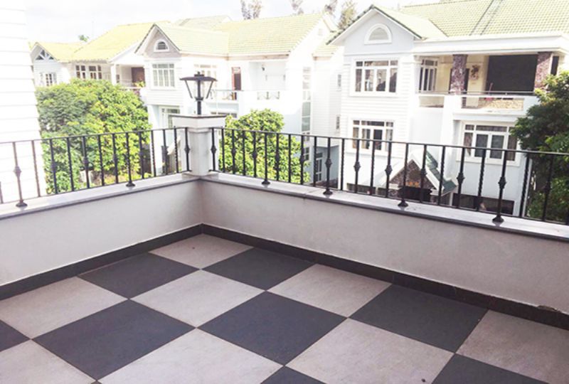 Nice villa near RMIT university district 7 for rent