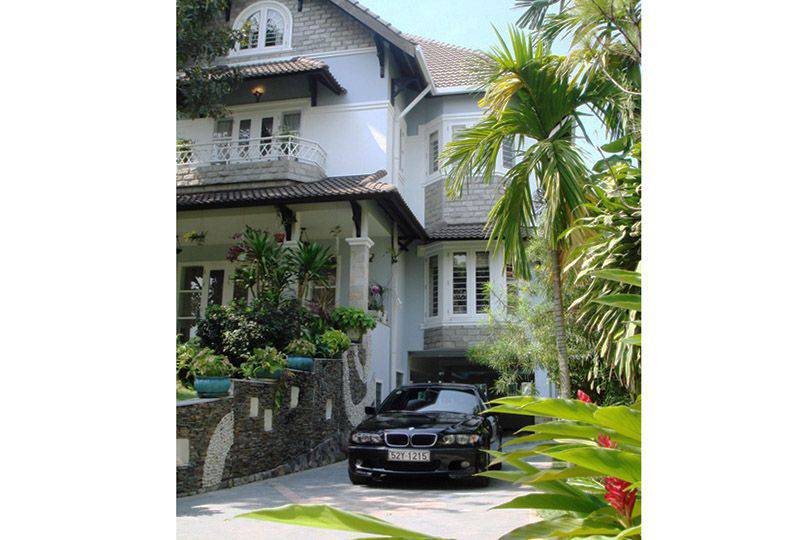 Luxury villa in Thao Dien area near Saigon river district 2 for rent