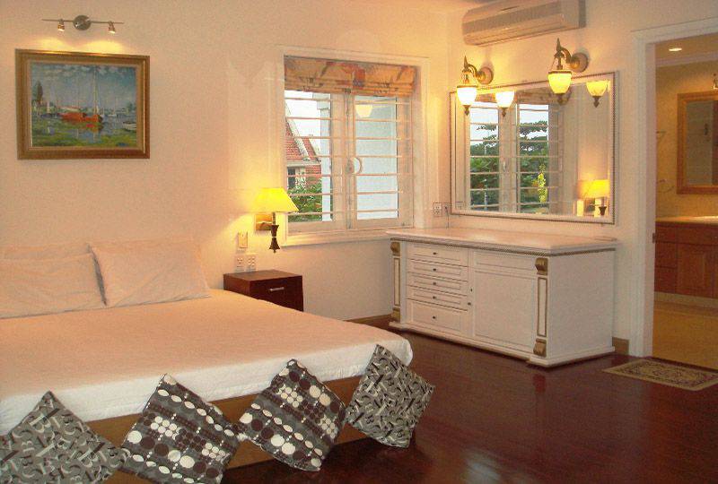 Luxury villa in Thao Dien area near Saigon river district 2 for rent