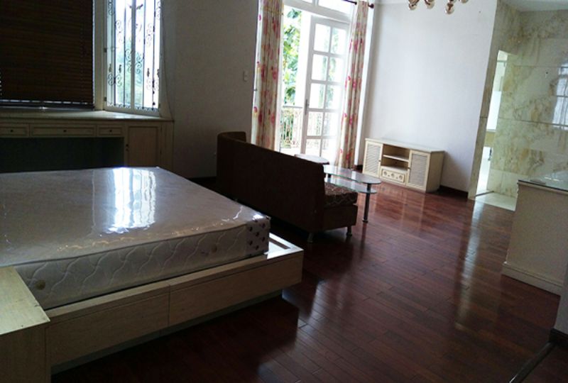Nice villa near An Phu supermaket Thao Dien war district 2 for rent