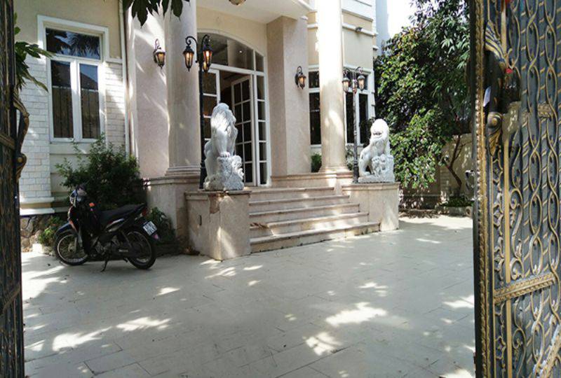 Nice villa near An Phu supermaket Thao Dien war district 2 for rent