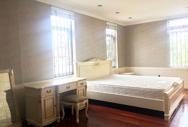 Nice villa near An Phu supermaket Thao Dien war district 2 for rent