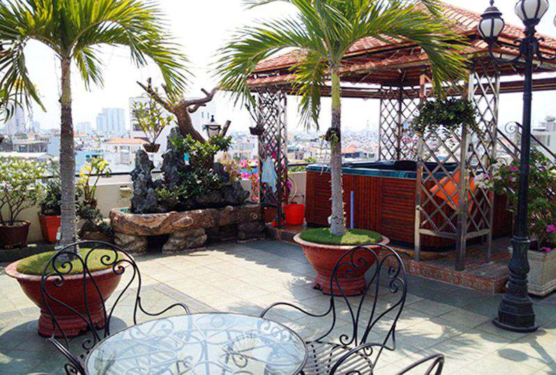 Nice studio apartment for lease in quiet alley Le Van Sy street Phu Nhuan district HCMC