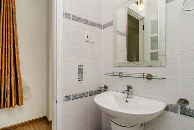 Nice studio apartment for lease in quiet alley Le Van Sy street Phu Nhuan district HCMC