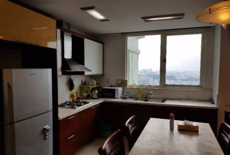 Nice 3 bedroom apartment in The Manor Nguyen Huu Canh street for rent