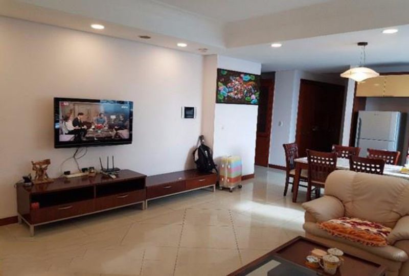 Nice 3 bedroom apartment in The Manor Nguyen Huu Canh street for rent