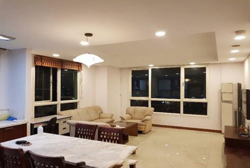 Nice 3 bedroom apartment in The Manor Nguyen Huu Canh street for rent