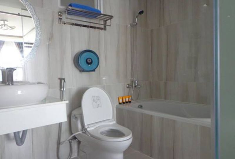Two bedroom apartment in Thu Thiem Sky Building for leasing 