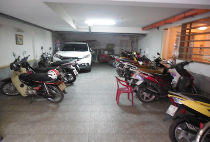 Nice Serviced apartment on  Phan Xich Long area Phu Nhuan district for Lease