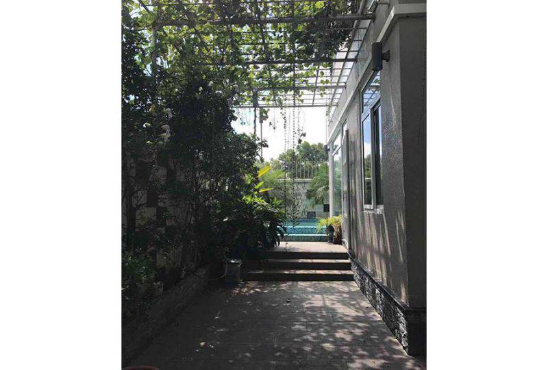Nice villa on Dong Van Cong street, district 2 for rent
