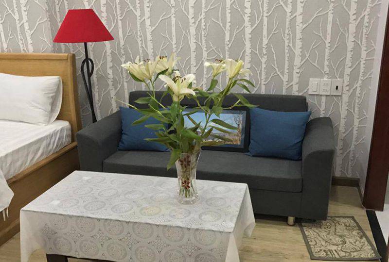 Cozy Studio on District 3 Nguyen Thien Thuat street for Lease .