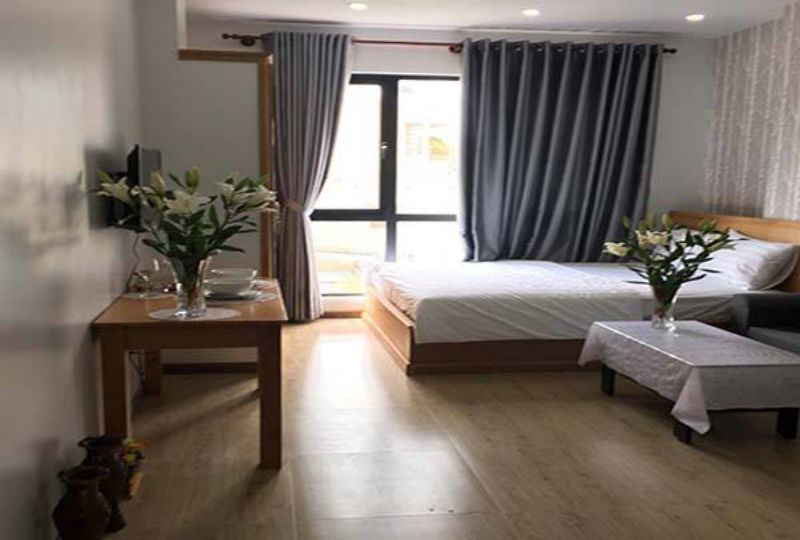Cozy Studio on District 3 Nguyen Thien Thuat street for Lease .