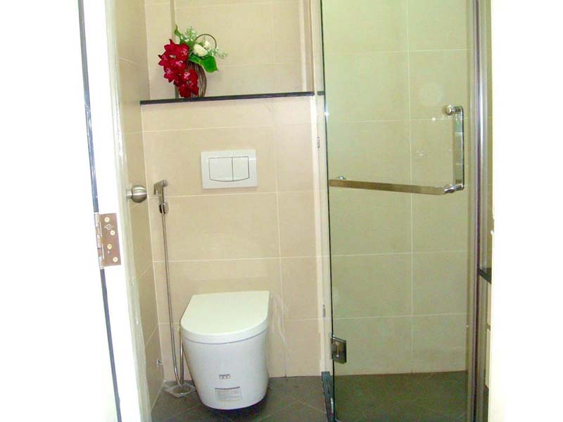 Nice serviced apartment for lease on Tran Quoc Thao street , center of district 3.