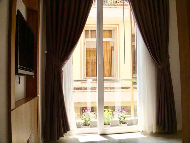 Nice serviced apartment for lease on Tran Quoc Thao street , center of district 3.