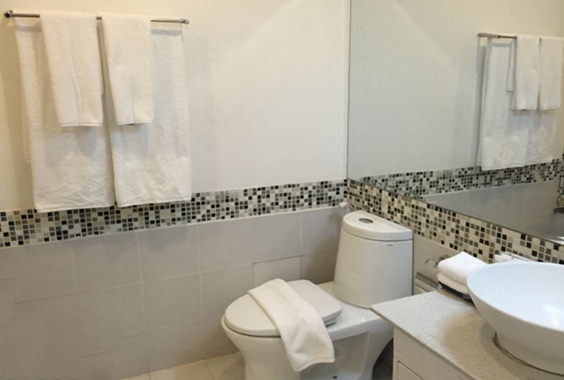 One bedroom service apartment for rent on Calmette street district 1