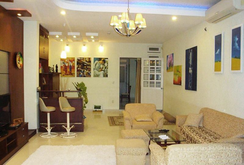 Villa on Hoang Dieu street Ward 10 Phu Nhuan District for lease .