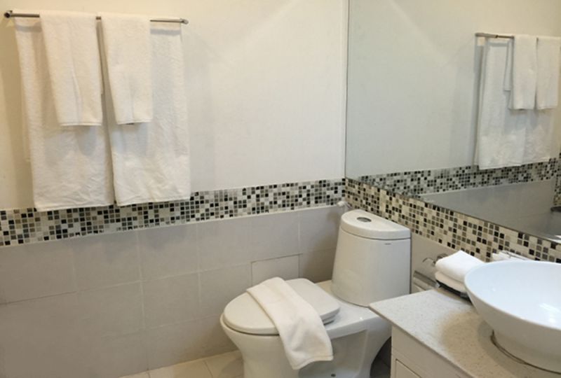 Nice studio serviced apartment for lease on Calmette street district 1 HCM