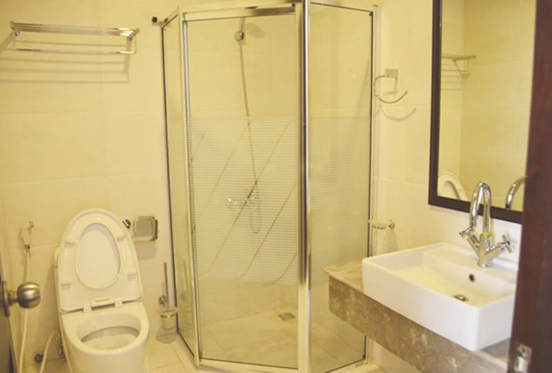2 bedroom serviced apartment in Phu Nhuan dist Saigon city center for rent
