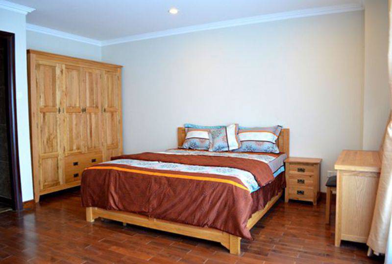 Luxury serviced apartment in Phu Nhuan district next to the airport for lease