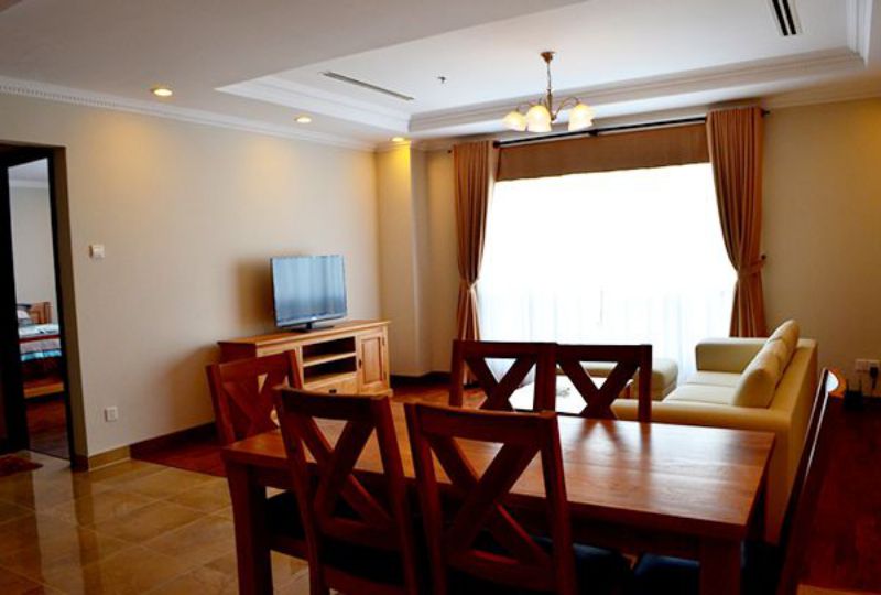 Luxury serviced apartment in Phu Nhuan district next to the airport for lease