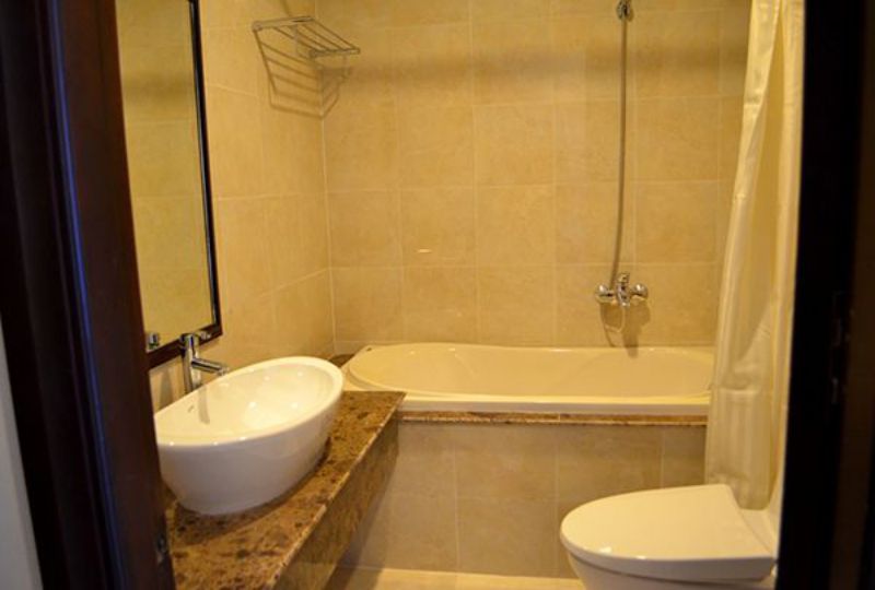 Luxury serviced apartment in Phu Nhuan district next to the airport for lease