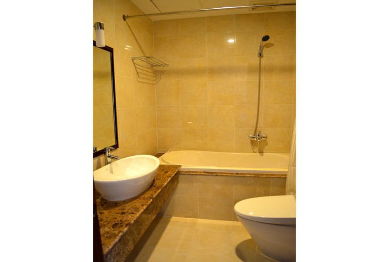 Luxury serviced apartment in Phu Nhuan district next to the airport for lease