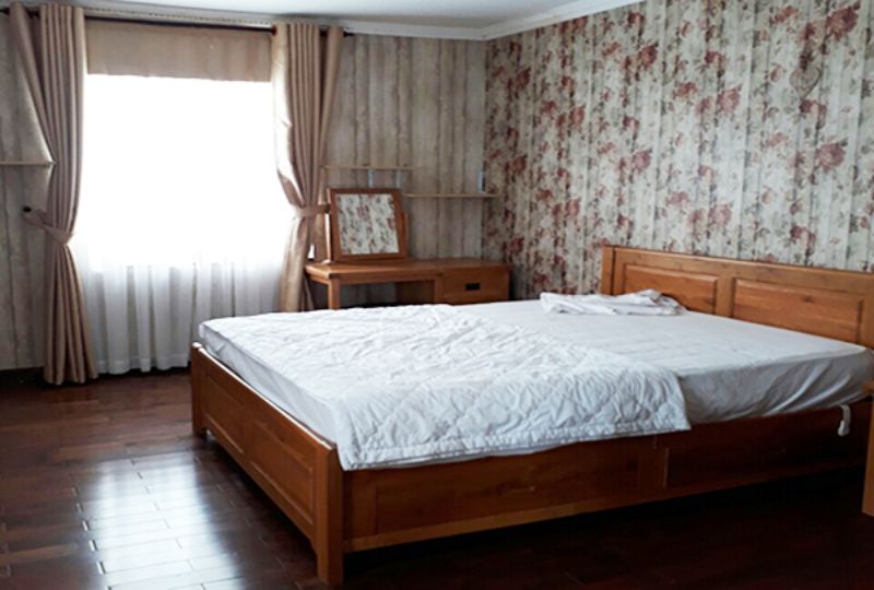 Nice apartment for lease on Nguyen Van Troi - Phu Nhuan district HCMC