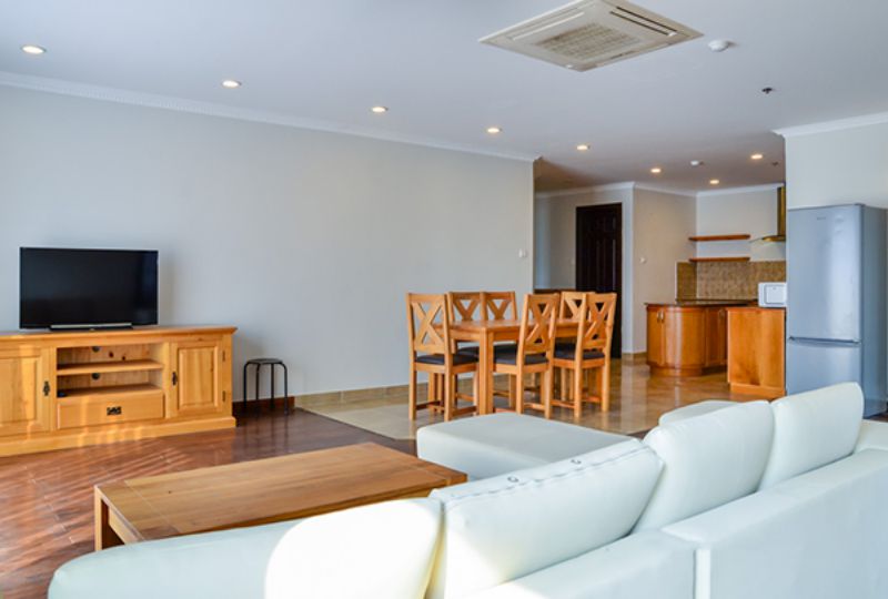 Three bedroom serviced apartment in Phu Nhuan Urban district for rent 