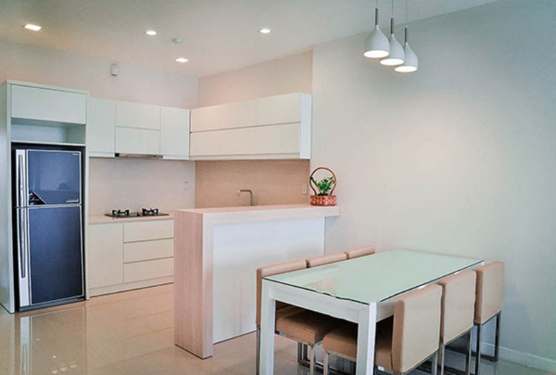 Luxury three bedroom serviced apartment in Phu Nhuan district for lease