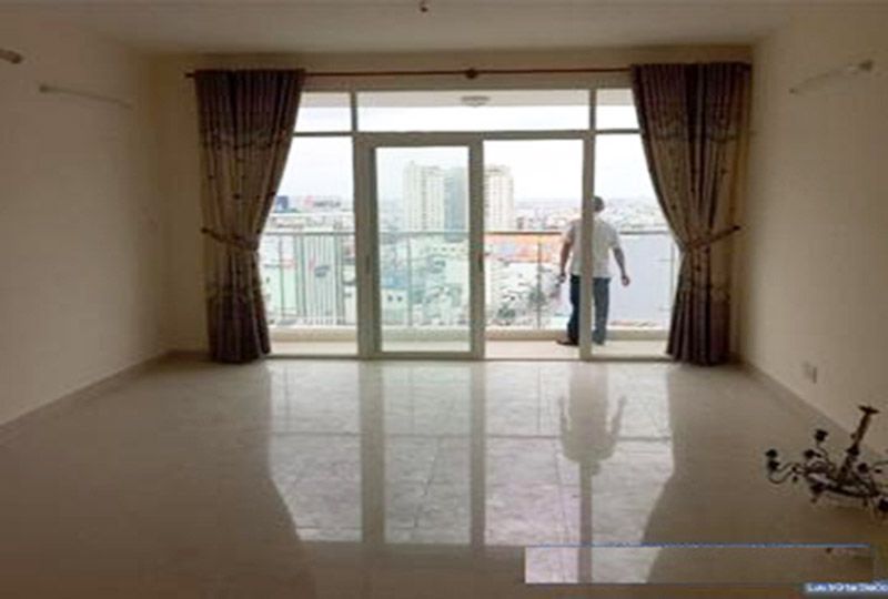 Unfurnished apartment for rent on Satra Eximland Phu Nhuan district HCMC