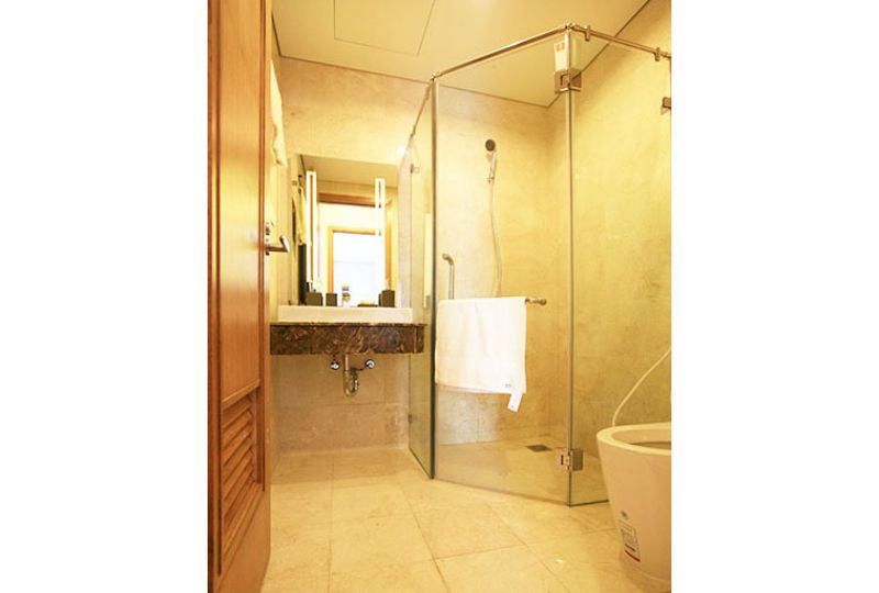 Serviced apartment for rent on Sai Gon Pavillon District 3 Non balcony style